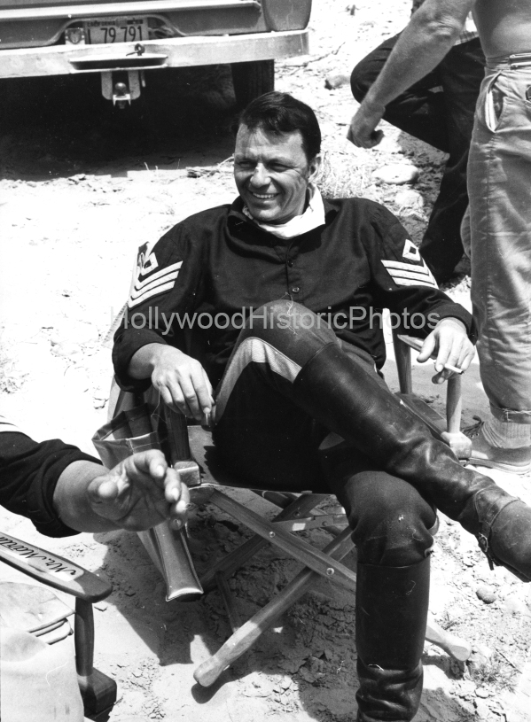 Frank Sinatra 1962 On the set of Sergeants 3 WM.jpg